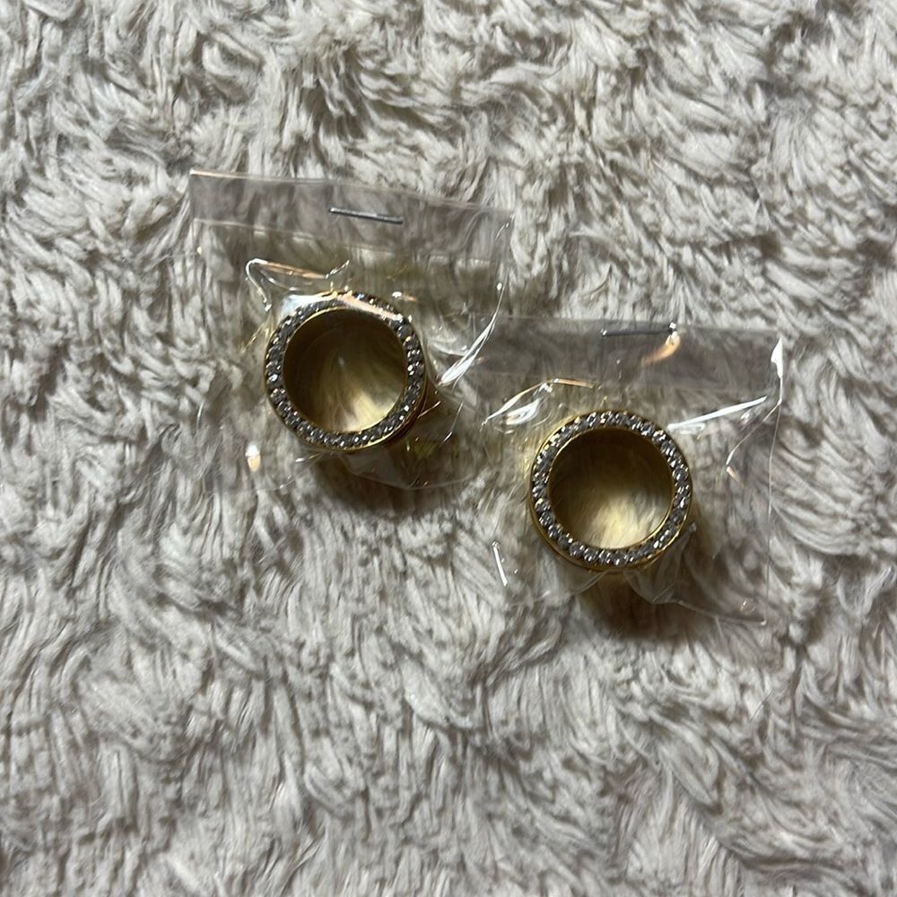 Gold tone plugs / tunnels Qz NEW multiple sizesโavailable
